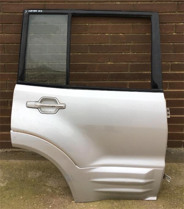 Puerta tra dcha mitsubishi montero did - 