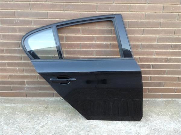 Puerta trasera dcha bmw serie 1 e87 - 