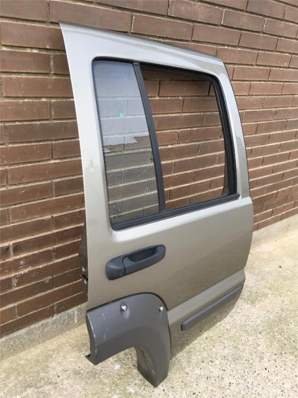 Puerta trasera dcha Jeep Cherokee KJ - 