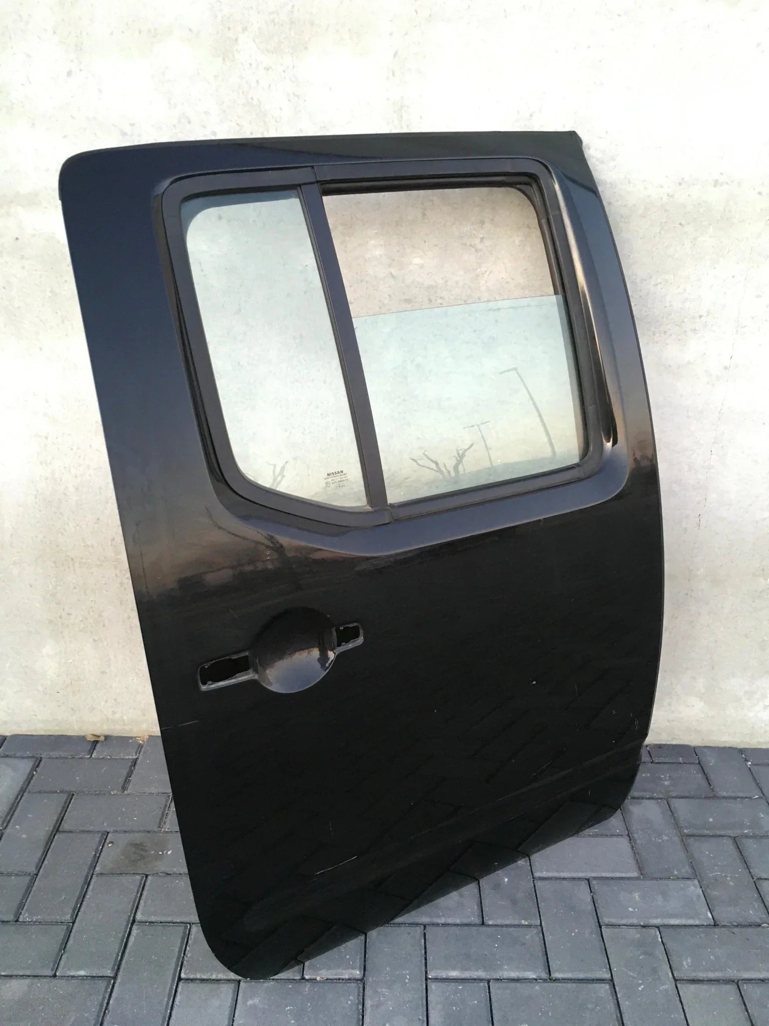 Puerta trasera dcha Nissan Navara D40