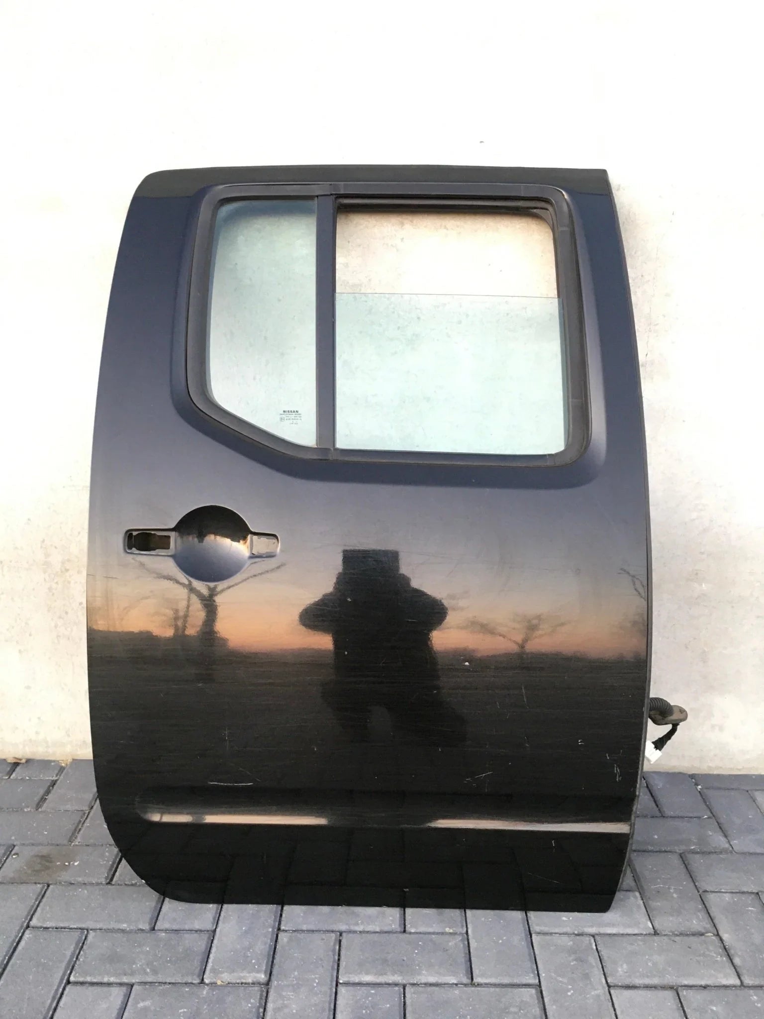 Puerta trasera dcha Nissan Navara D40