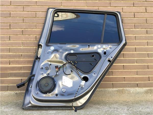 Puerta trasera dcha VW Golf 7 Variant - 