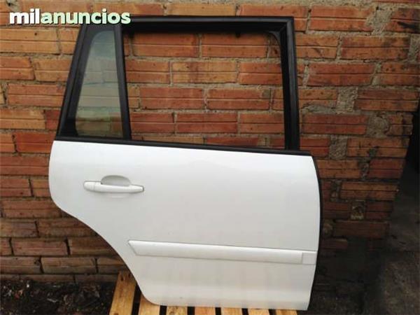 Puerta trasera derecha c4 picasso - AutoRR 