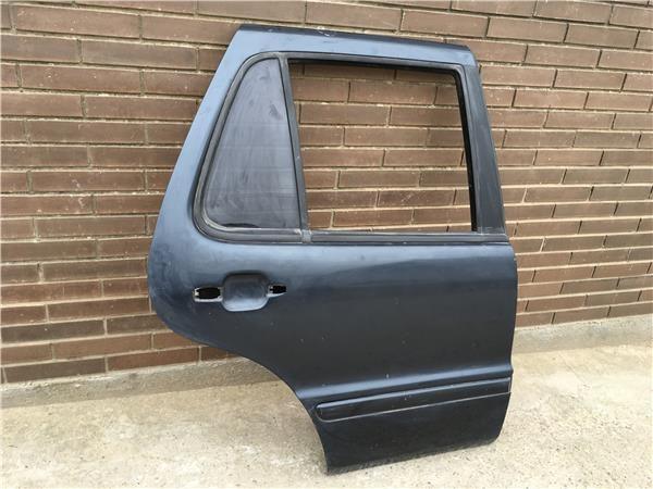 Puerta trasera derecha Mercedes ML W163 - 