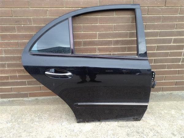 Puerta trasera derecha mercedes w211 - 
