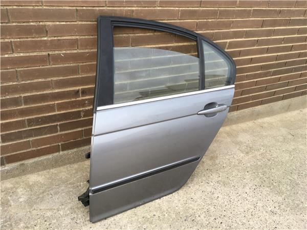 Puerta trasera izq Bmw Serie 3 E46 - 