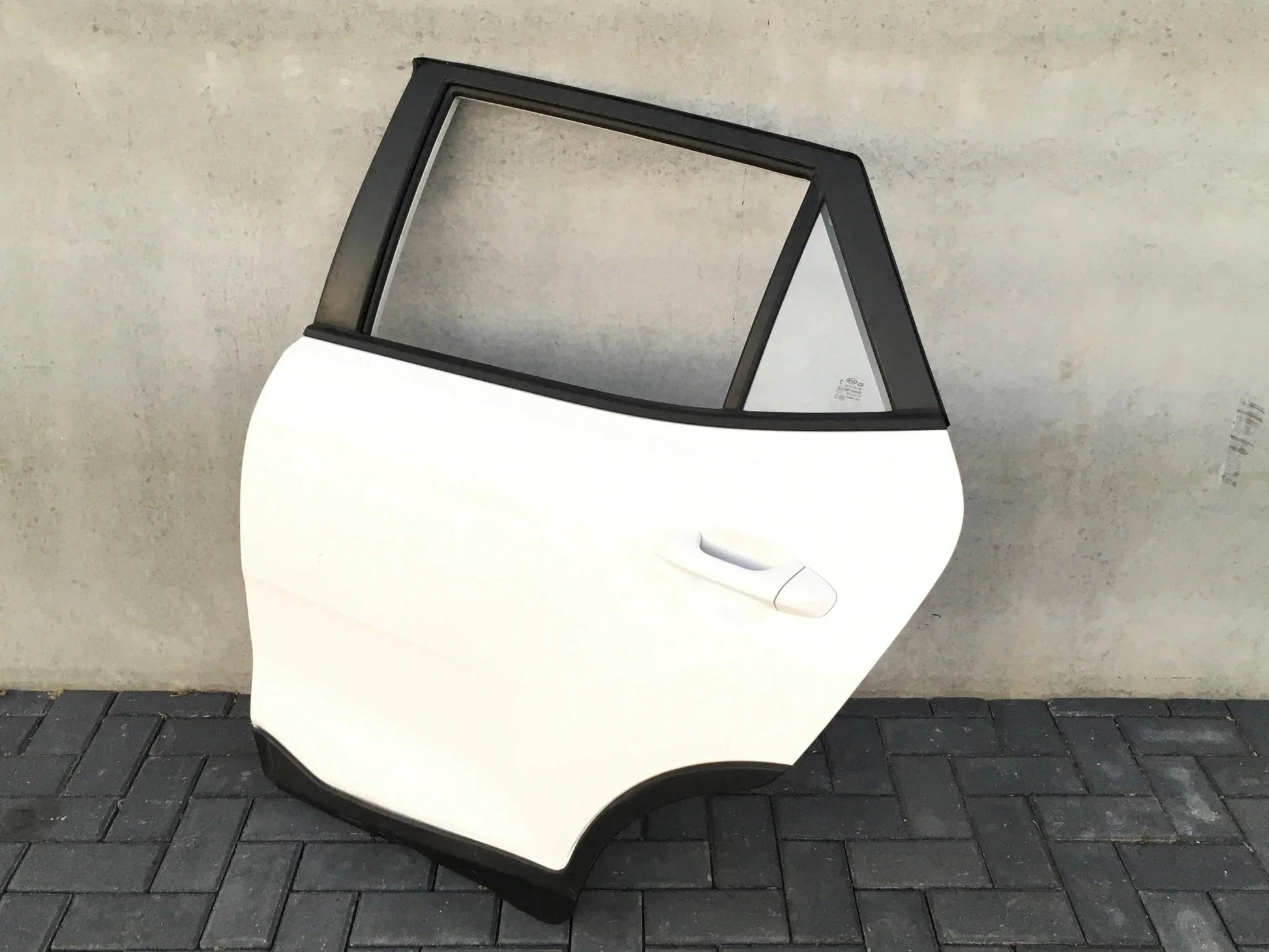 Puerta trasera izq Kia Stonic