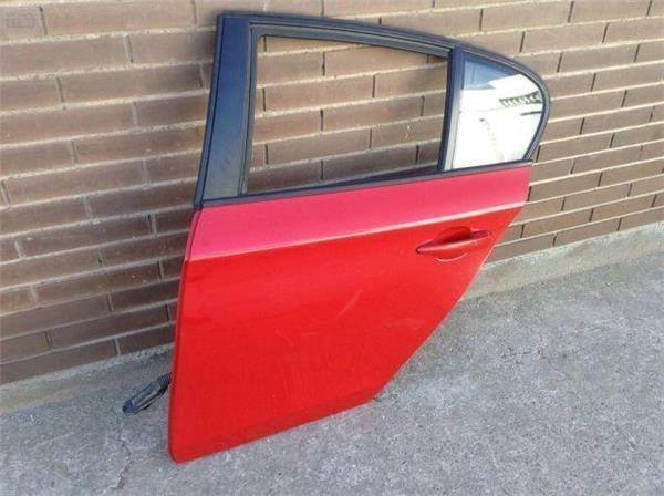 Puerta trasera izqui bmw serie 1 e87 - 