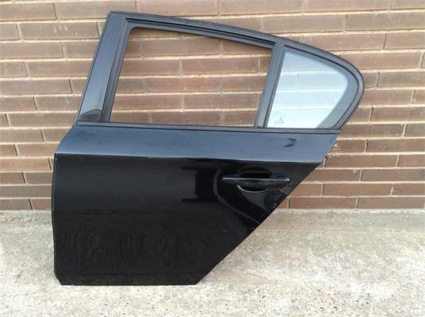Puerta trasera izqui bmw serie 1 e87 - 