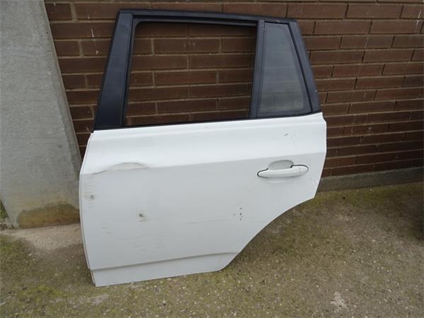 Puerta trasera izquierda bmw x3 e83 - 
