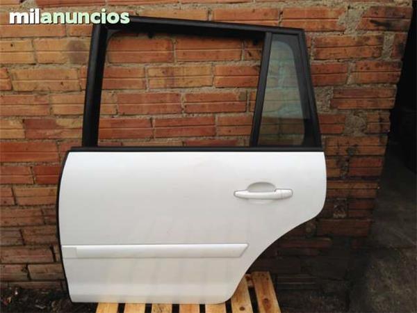 Puerta trasera izquierda c4 picasso - 
