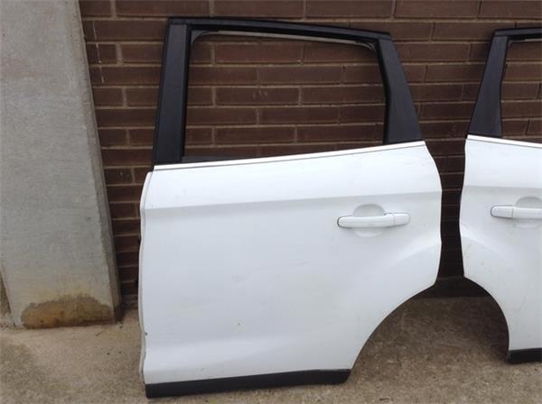 Puerta trasera izquierda ford kuga - 
