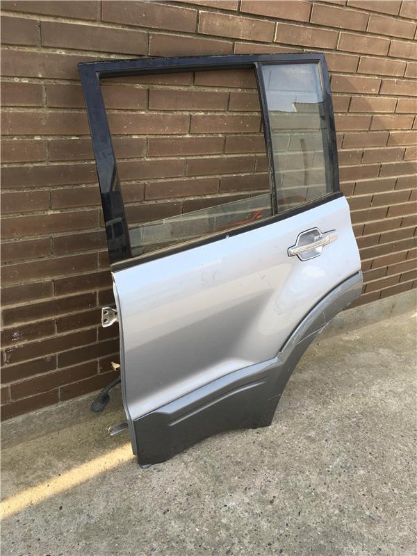 Puerta trasera izquierda Montero DID - 