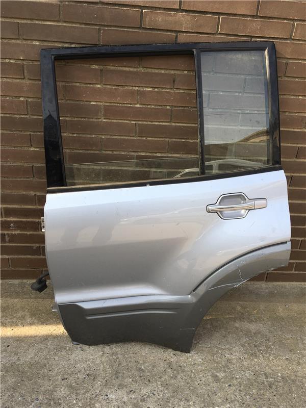 Puerta trasera izquierda Montero DID - 