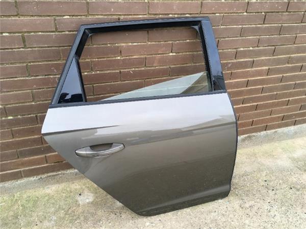 Puerta trasera izquierda seat leon iii - 