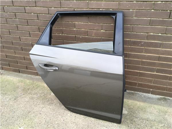 Puerta trasera izquierda seat leon iii - 