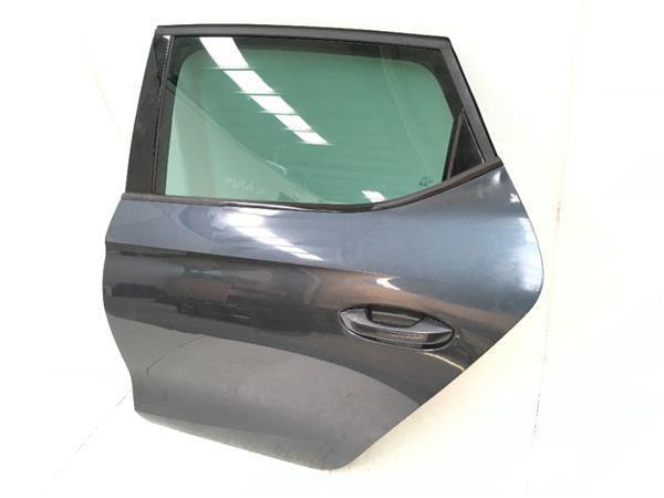 Puerta trasera izquierda Seat Leon IV - 