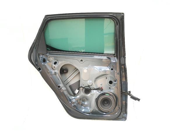 Puerta trasera izquierda Seat Leon IV