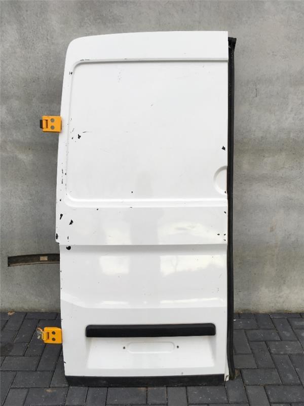 Puerta trasera izquierda VW Crafter II - AutoRR 