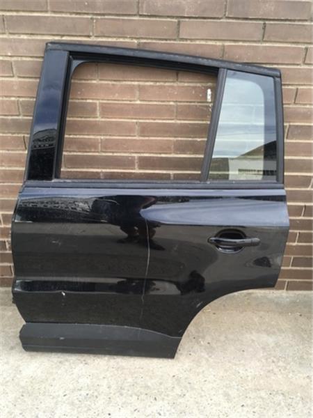 Puerta trasera izquierda vw tiguan 5n - 