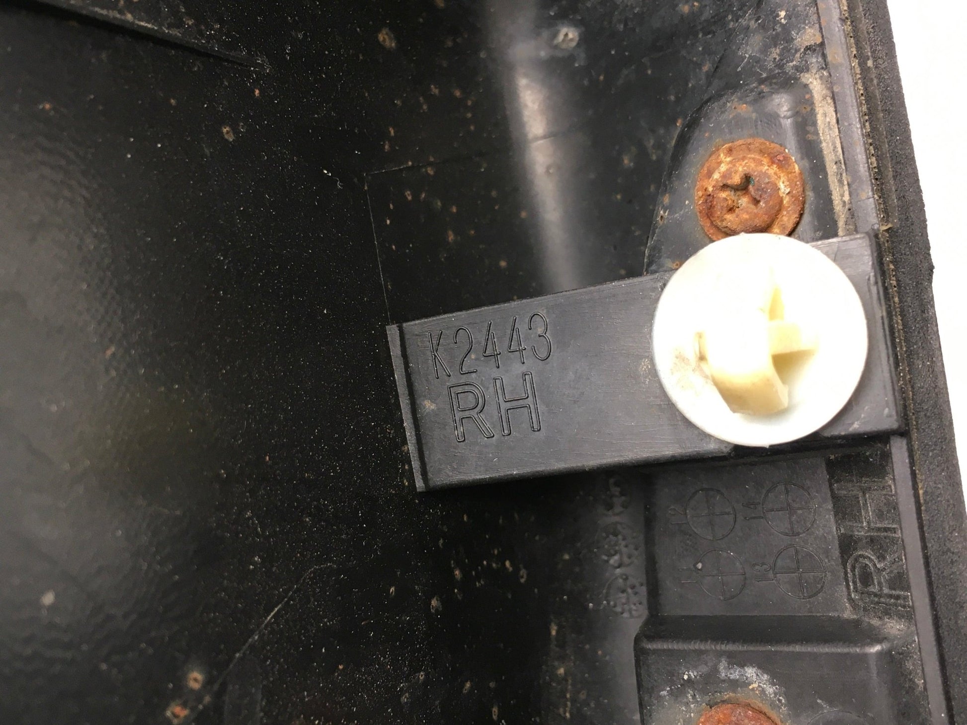 punta talonera derecha Mazda CX7 - k2443