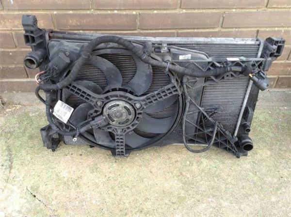 Radiador y electro opel corsa d 1.3 cdti - 