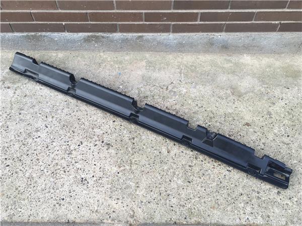 Refuerzo estribera derecho Bmw X3 E83 - 51713401010