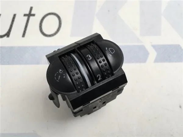 Regulacion luces VW Polo 6N