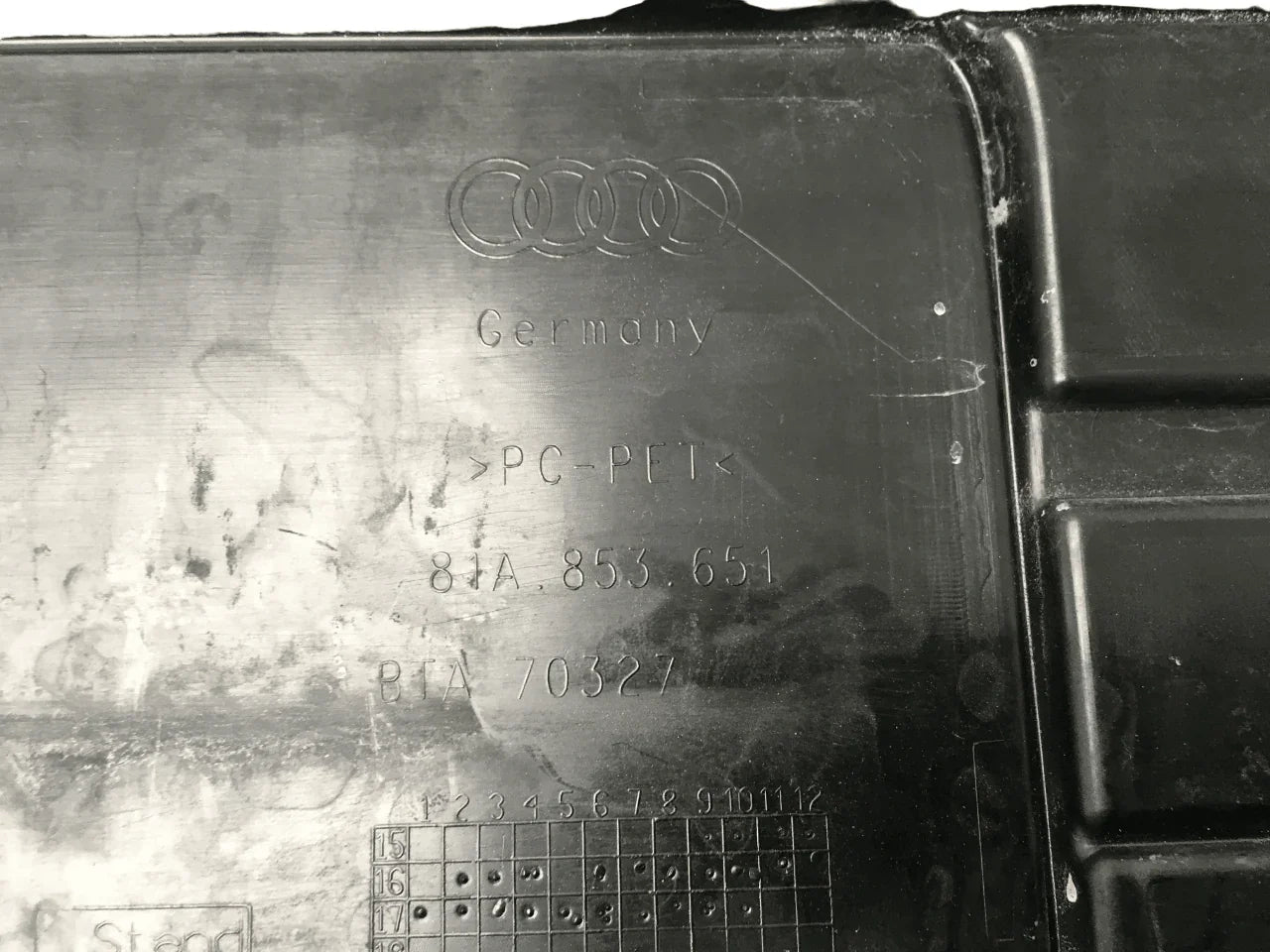 Rejilla delantera Audi Q2 81A853651