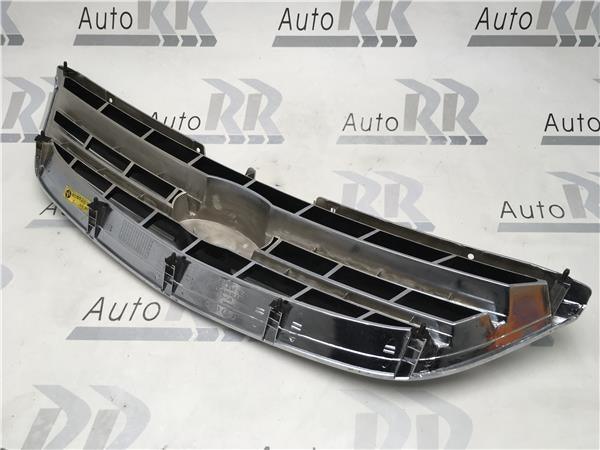 Rejilla delantera Kia Carens II