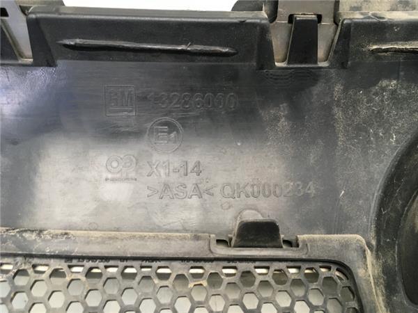 Rejilla delantera Opel Corda D - 13286000