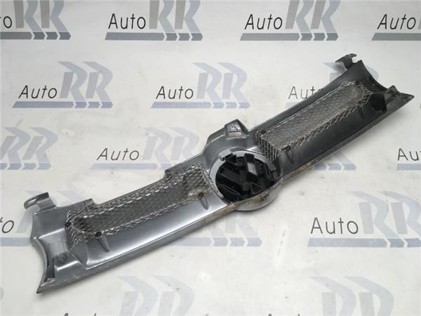 Rejilla delantera VW Golf IV - 