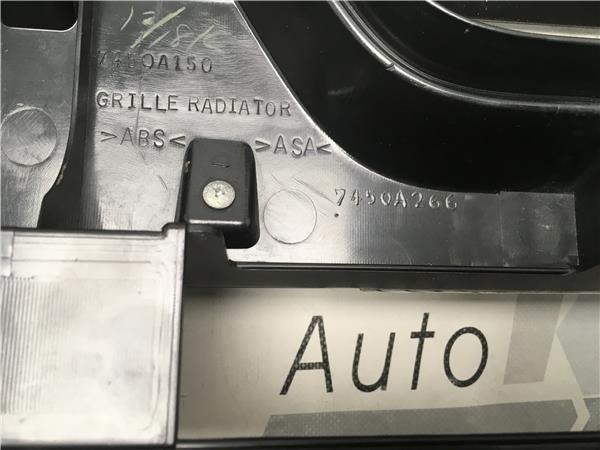 Rejilla Mitsubishi Montrero V80 V90