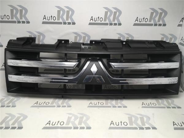 Rejilla Mitsubishi Montrero V80 V90