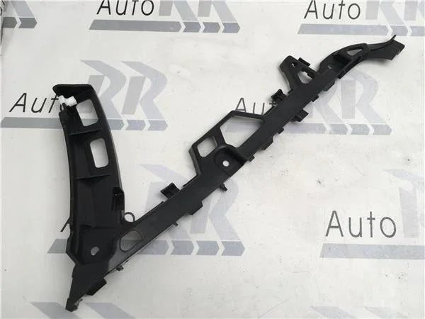 Soporte dcho Paragolpes tras Range rover