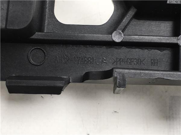 Soporte dcho Paragolpes tras Range rover - ah3217a881ca