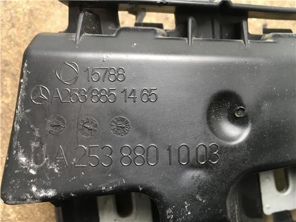 Soporte derecho paragolpes trasero W253 - a2538850221