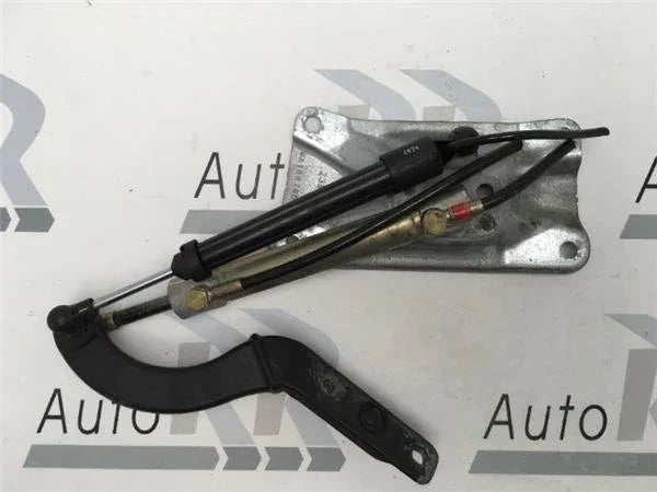 Soporte hidraulico porton mercedes
