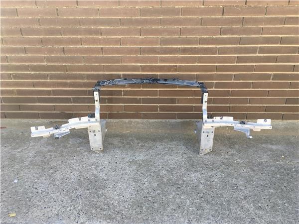 Soporte radiadores bmw x3 13808310