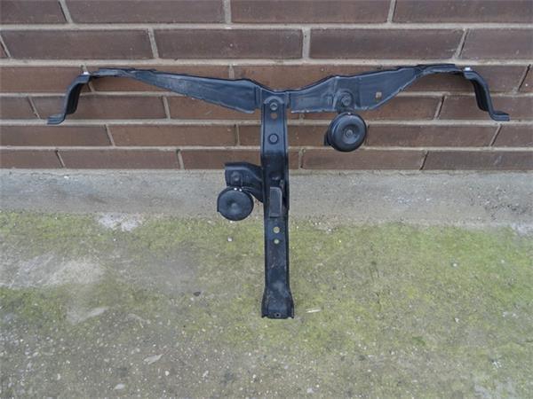 Soporte radiadores toyota rav4 xa40 - 