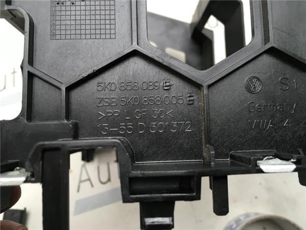Soporte Radio VW 5k0858089e