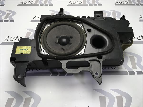 Subwoofer Land Cruiser J120 - 8615060110