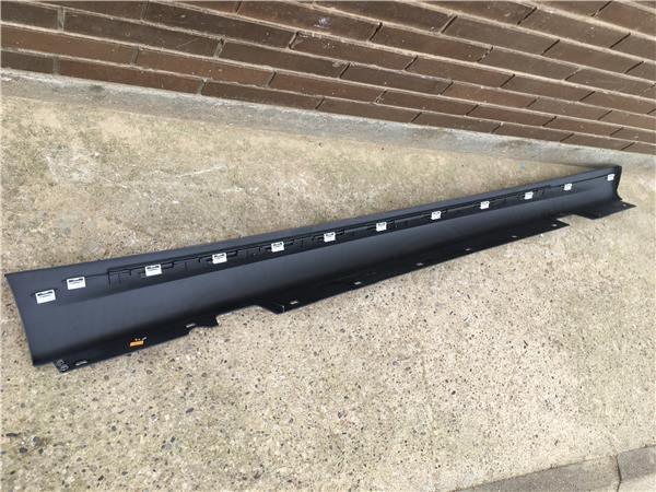 Talonera izquierda Bmw E90 E91 - 7906507