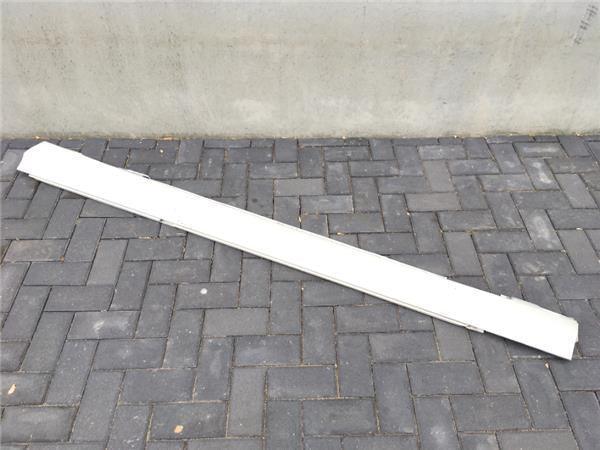 Talonera izquierda Mercedes C W204 - a2046900340