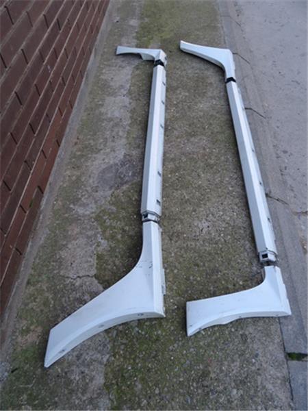 Taloneras laterales renault koleos - 76850jy00a