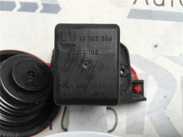 Tapa deposito Opel Corsa D - 13183306