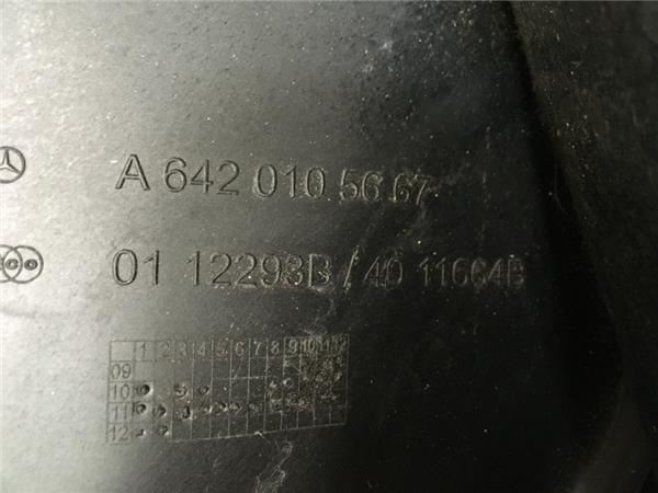 Tapa distribucion Mercedes a6420105667