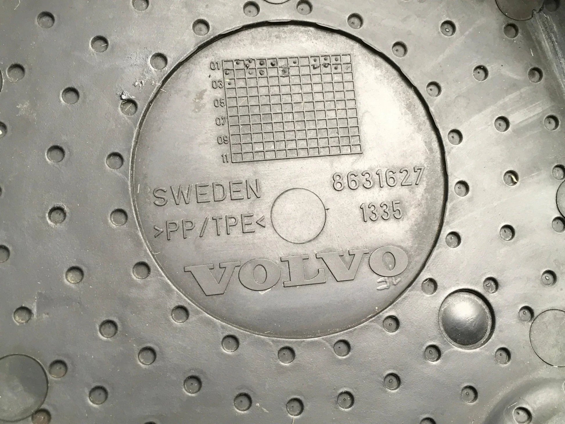 Tapa distribucion Volvo 8631627