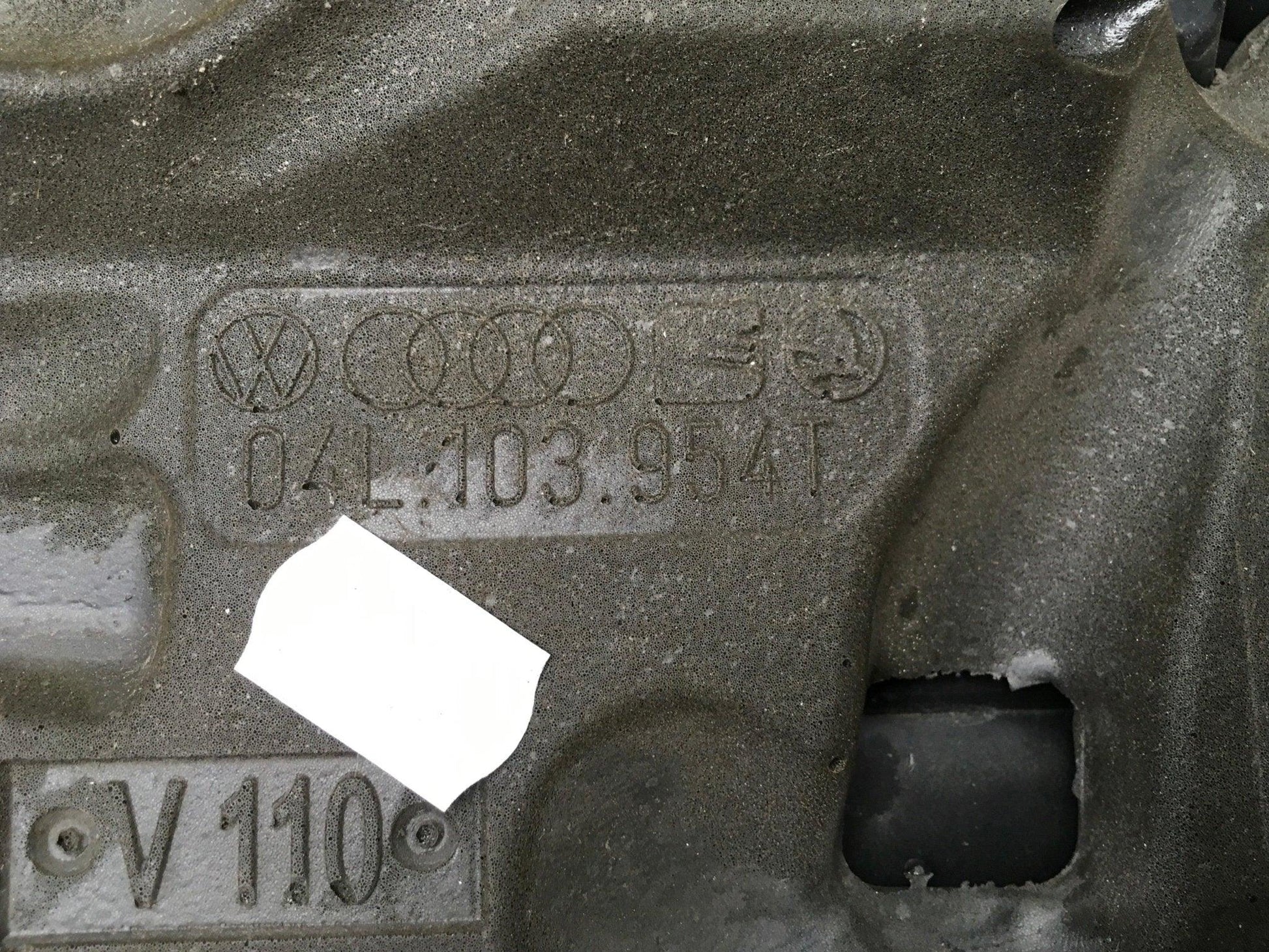Tapa Motor VW 04L103954T