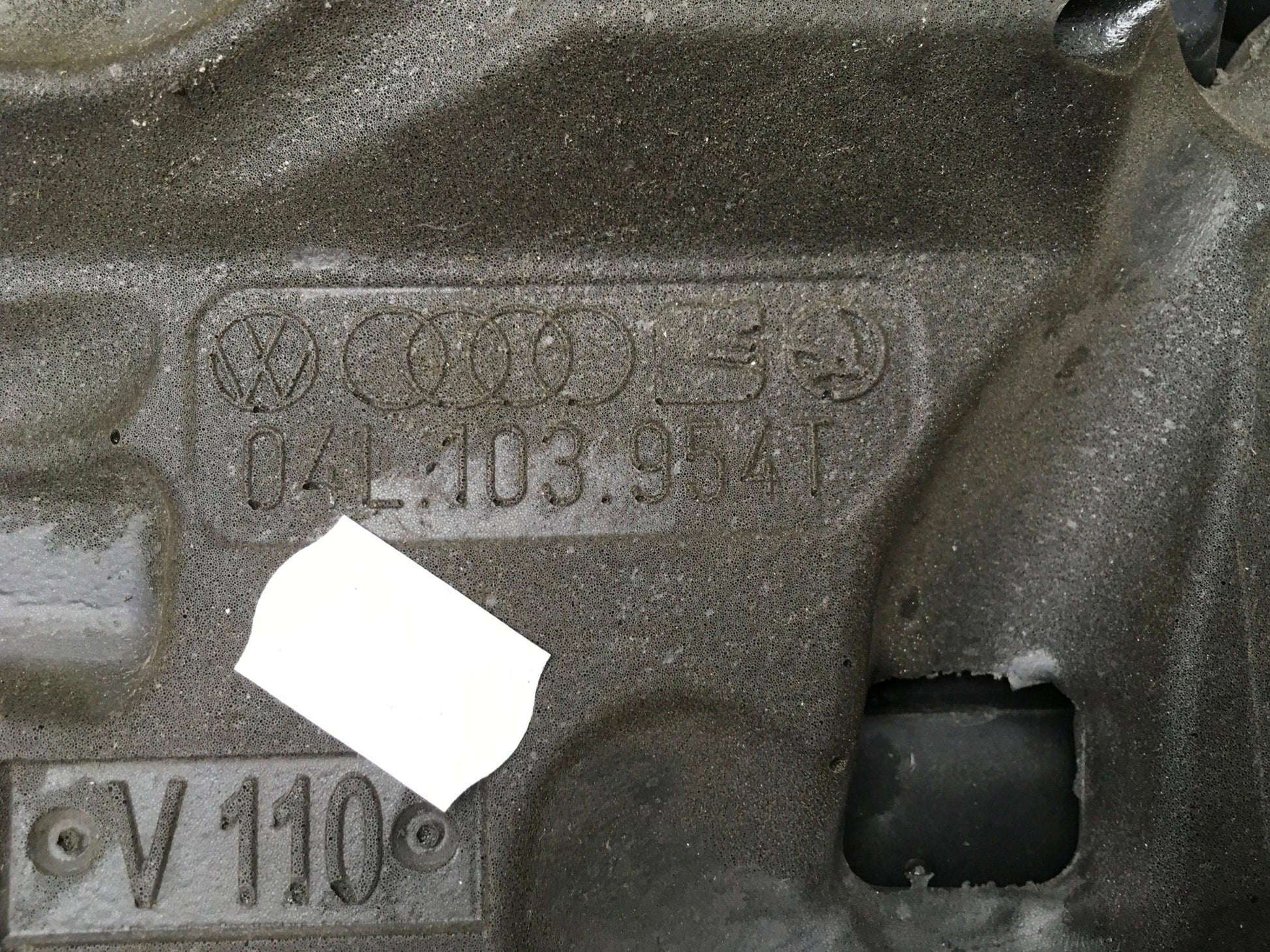 Tapa Motor VW 04L103954T - 04L103954T